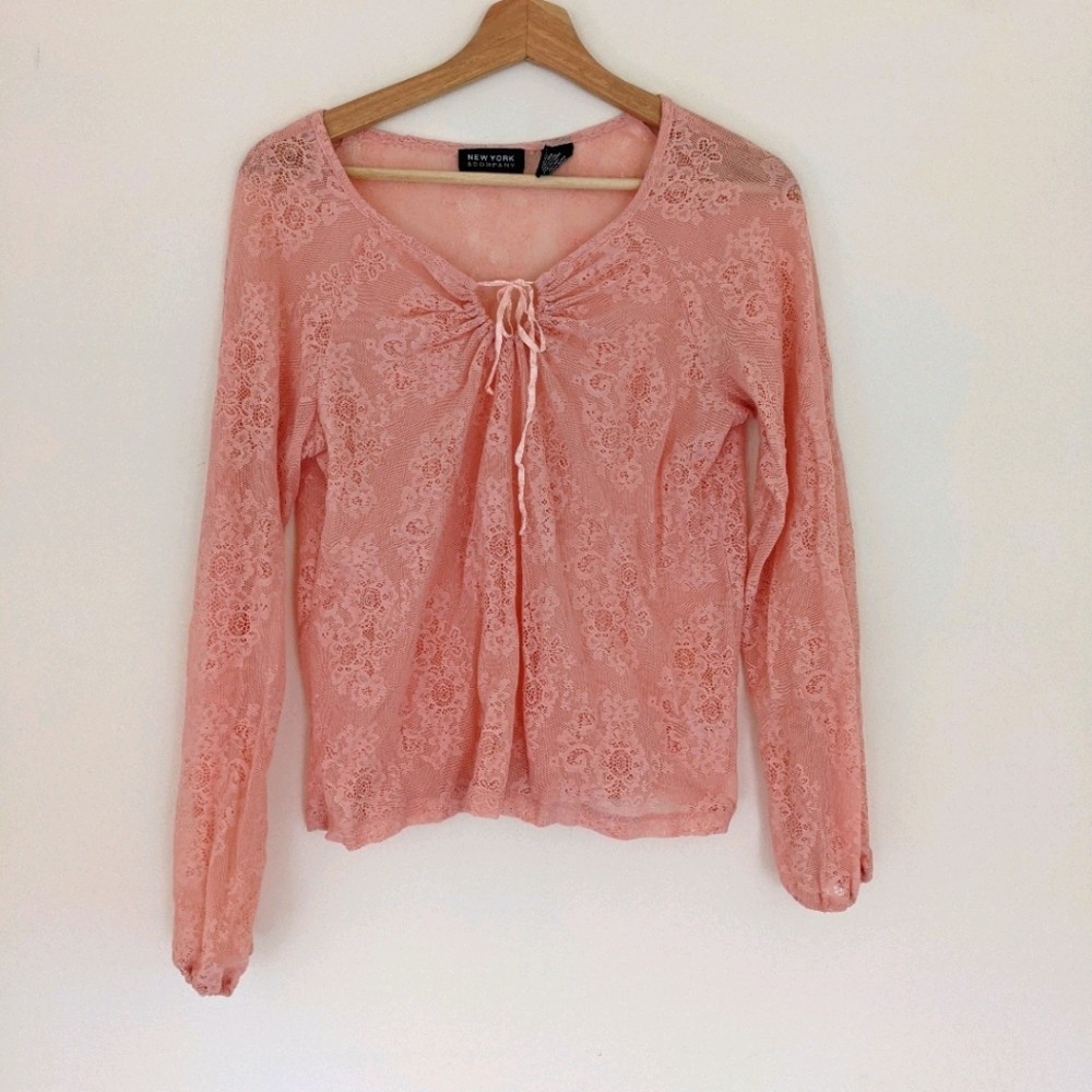 ✨ SOLD peach Lace Top